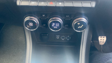 Renault Captur 1.3 Mild hybrid 140 R.S. Line 5dr Petrol Hatchback